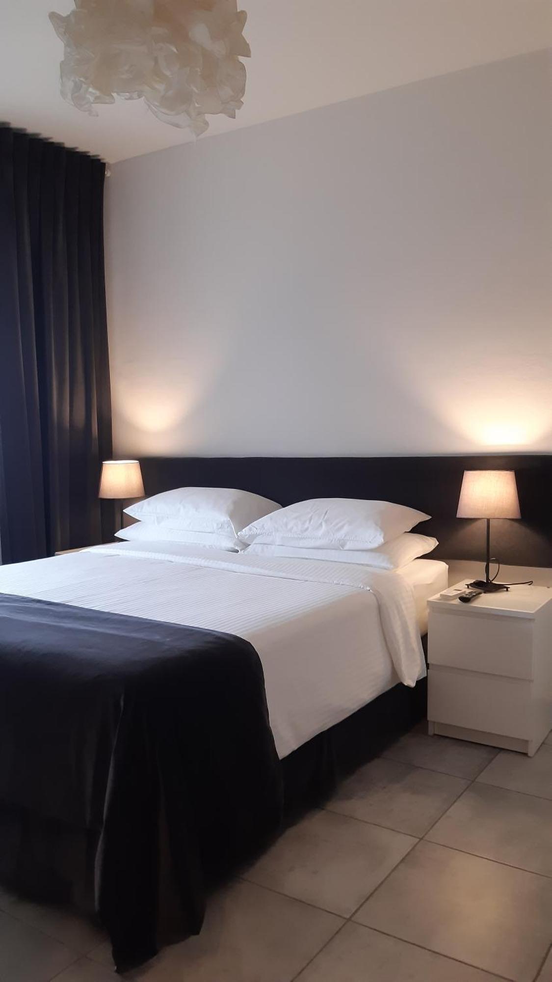 La Duchessa Hotell Alba  Eksteriør bilde